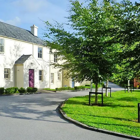 Terraced Houses Bunratty Eir02105 Iyc